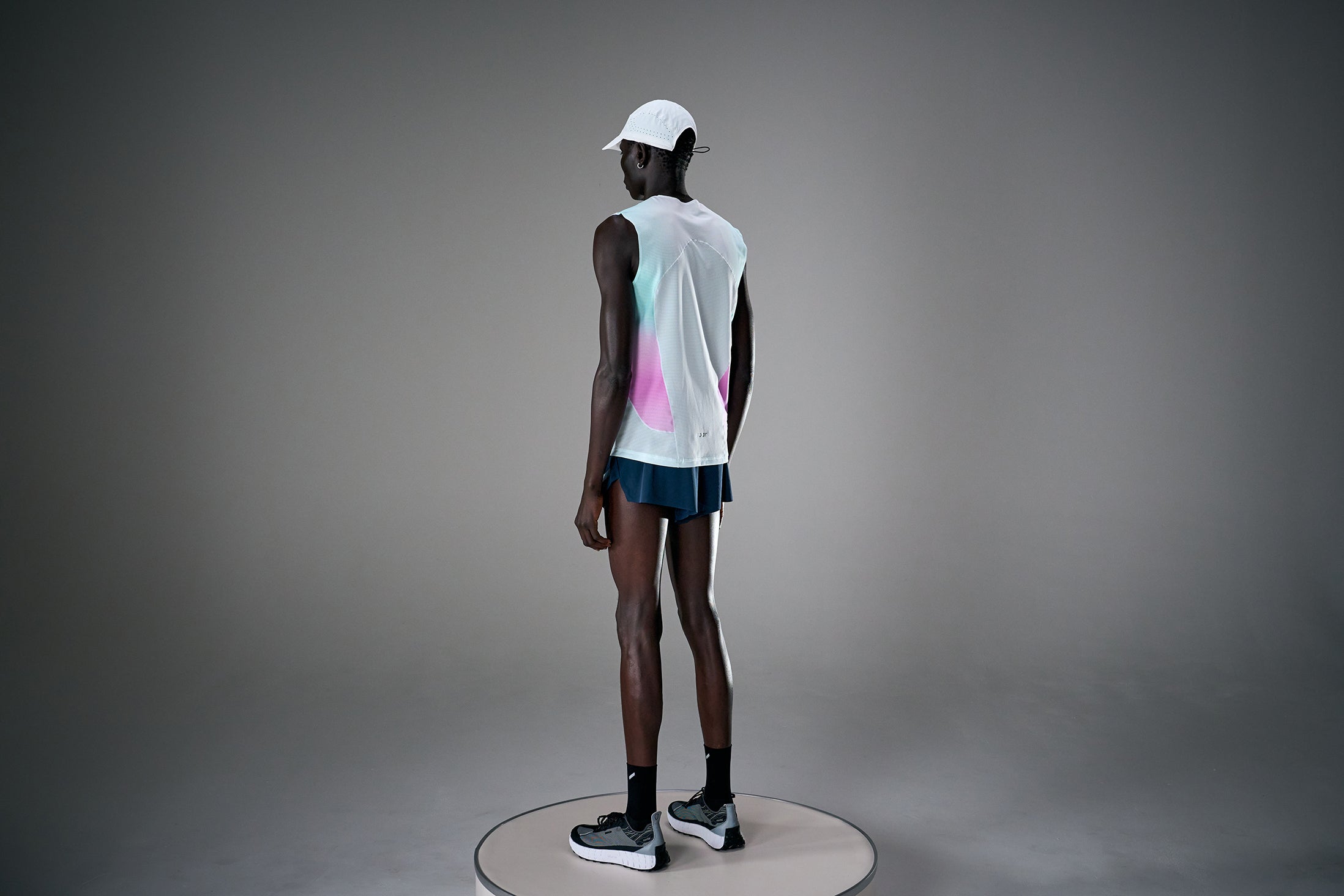SOAR MEN'S SINGLET