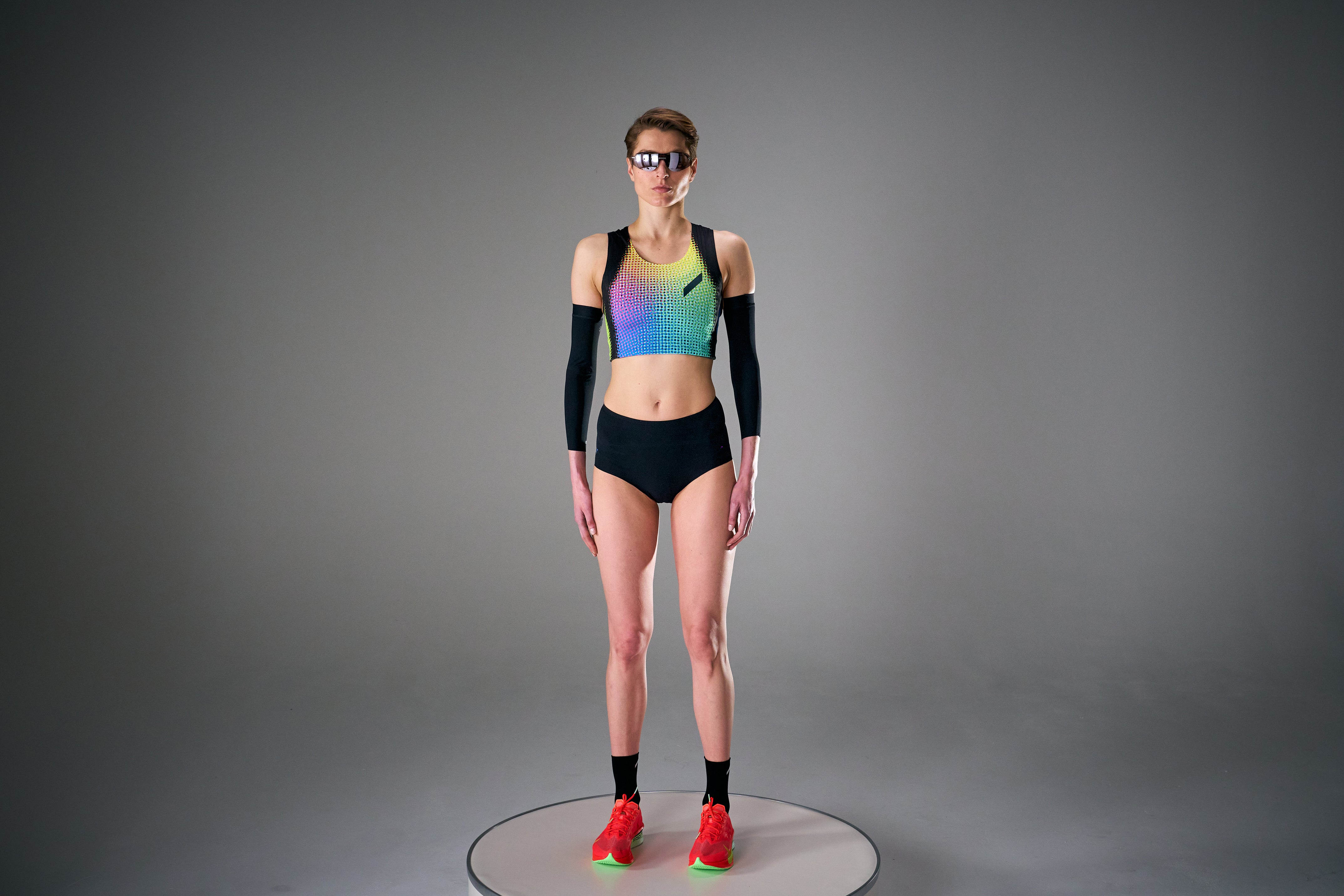 SOAR WOMEN'S CROP RACE VEST