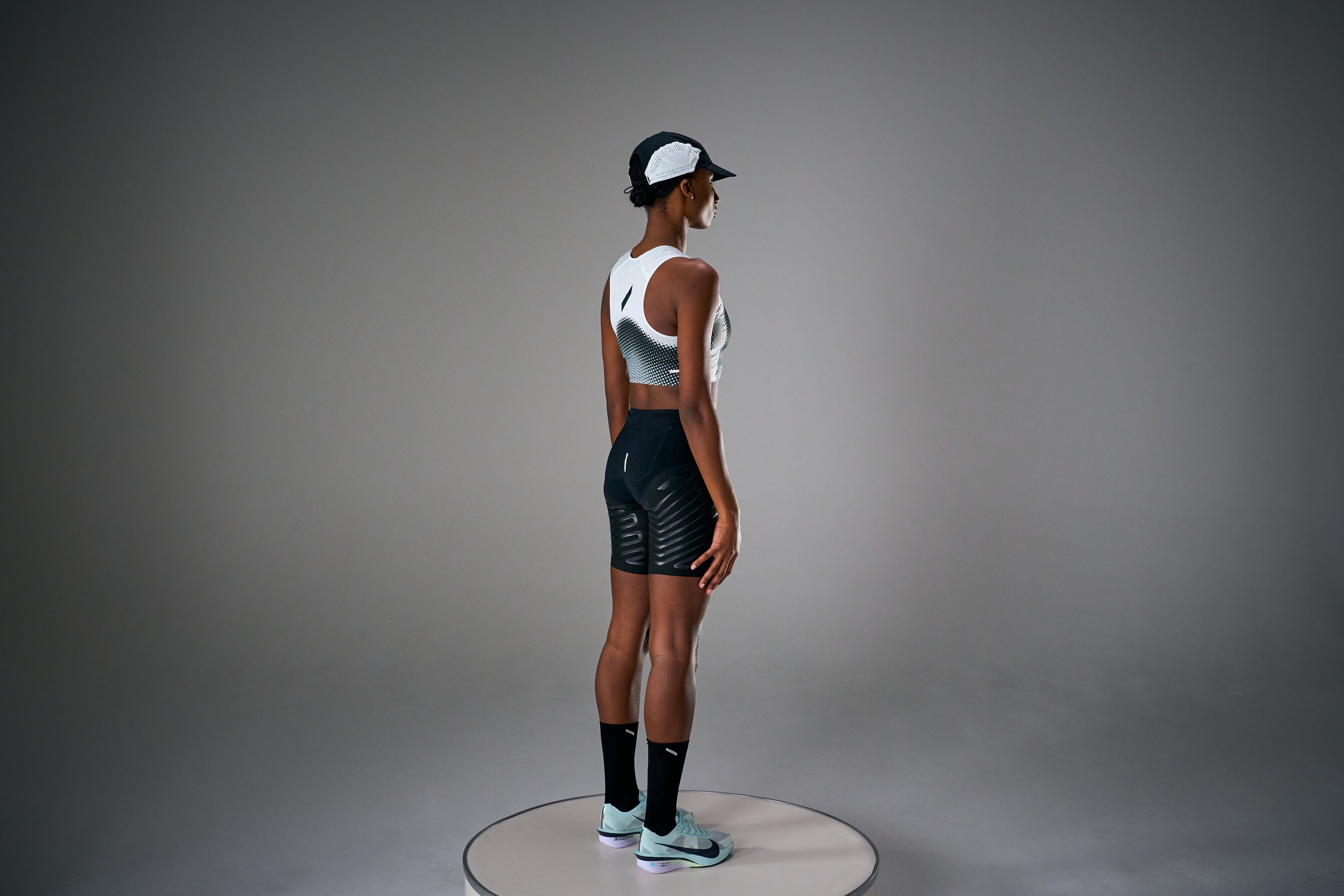 SOAR WOMEN'S CROP RACE VEST