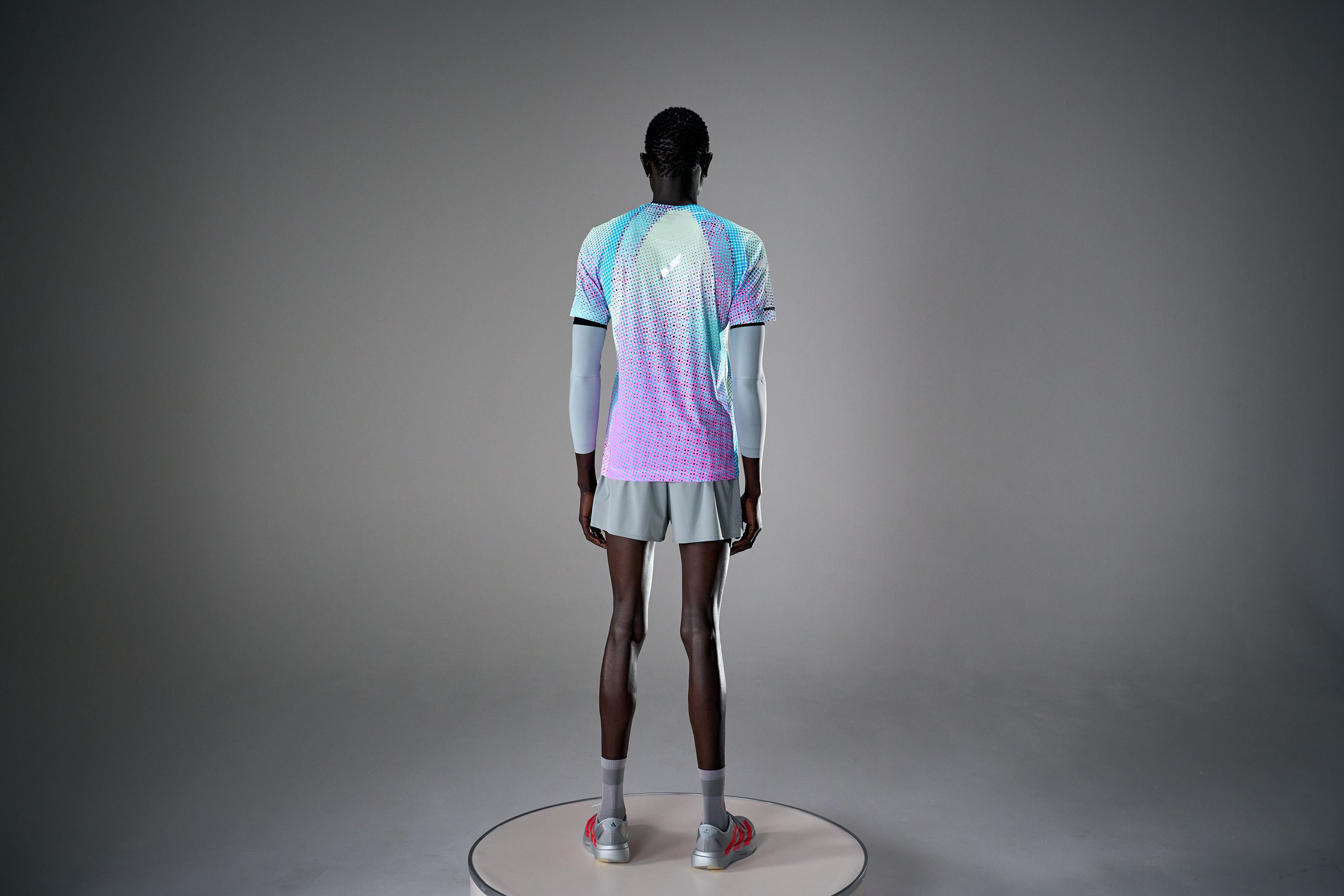SOAR MEN'S PRINTED TECH TEE