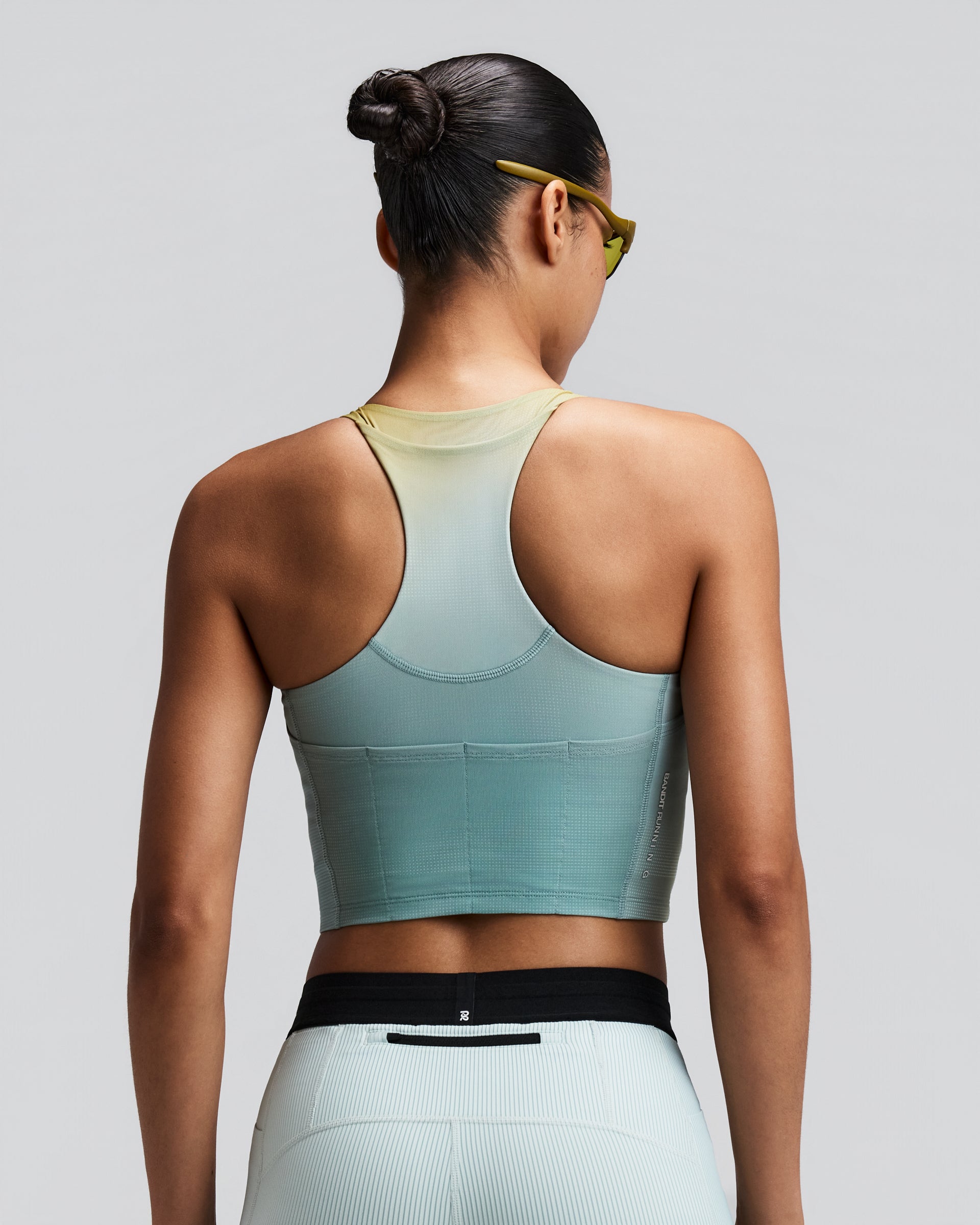 BANDIT RUNNING VANISHER V-NECK RACE CROP