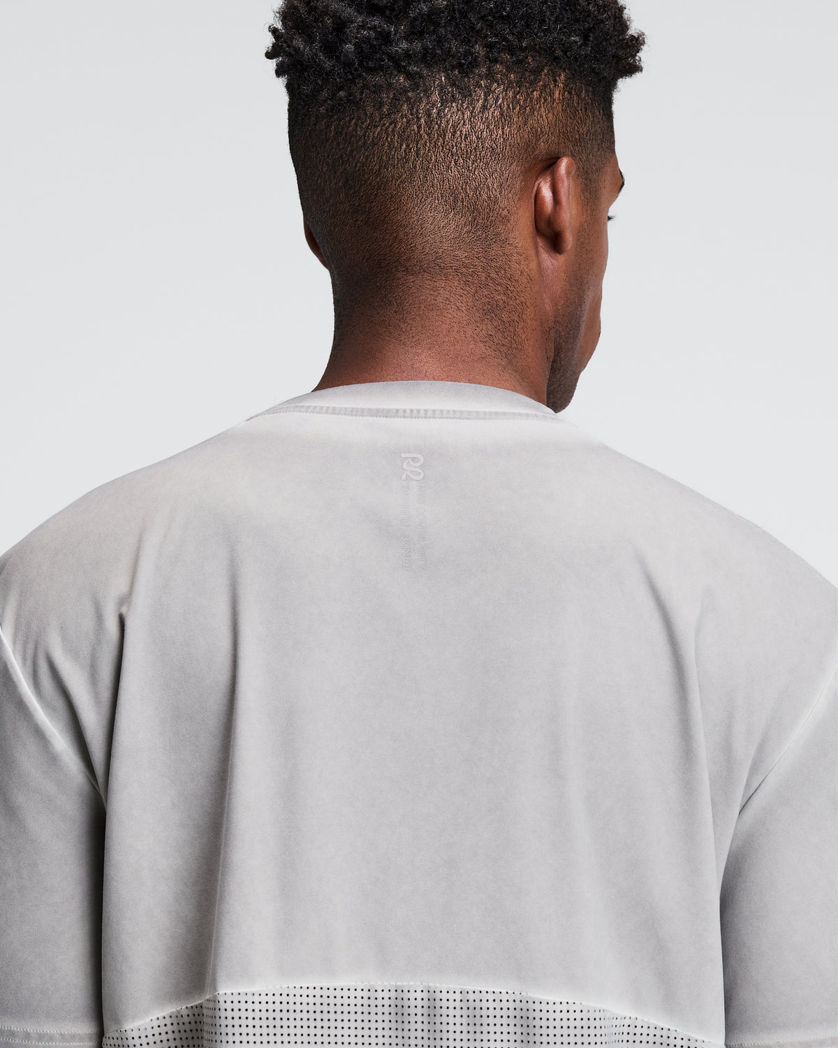 BANDIT RUNNING — MEN'S FRIOSOFT™ PERFORATED BOX TEE — CONCRETE TAUPE