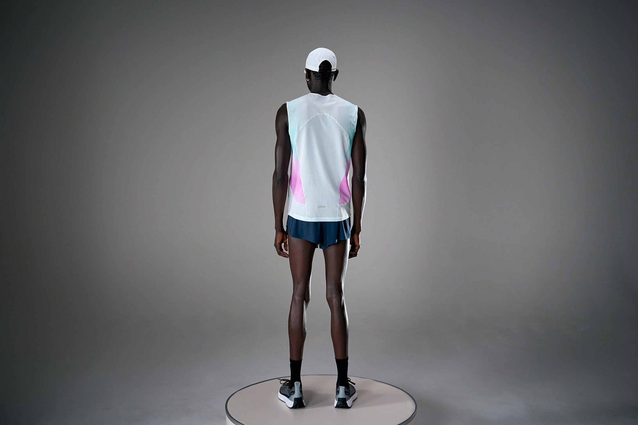 SOAR MEN'S SINGLET