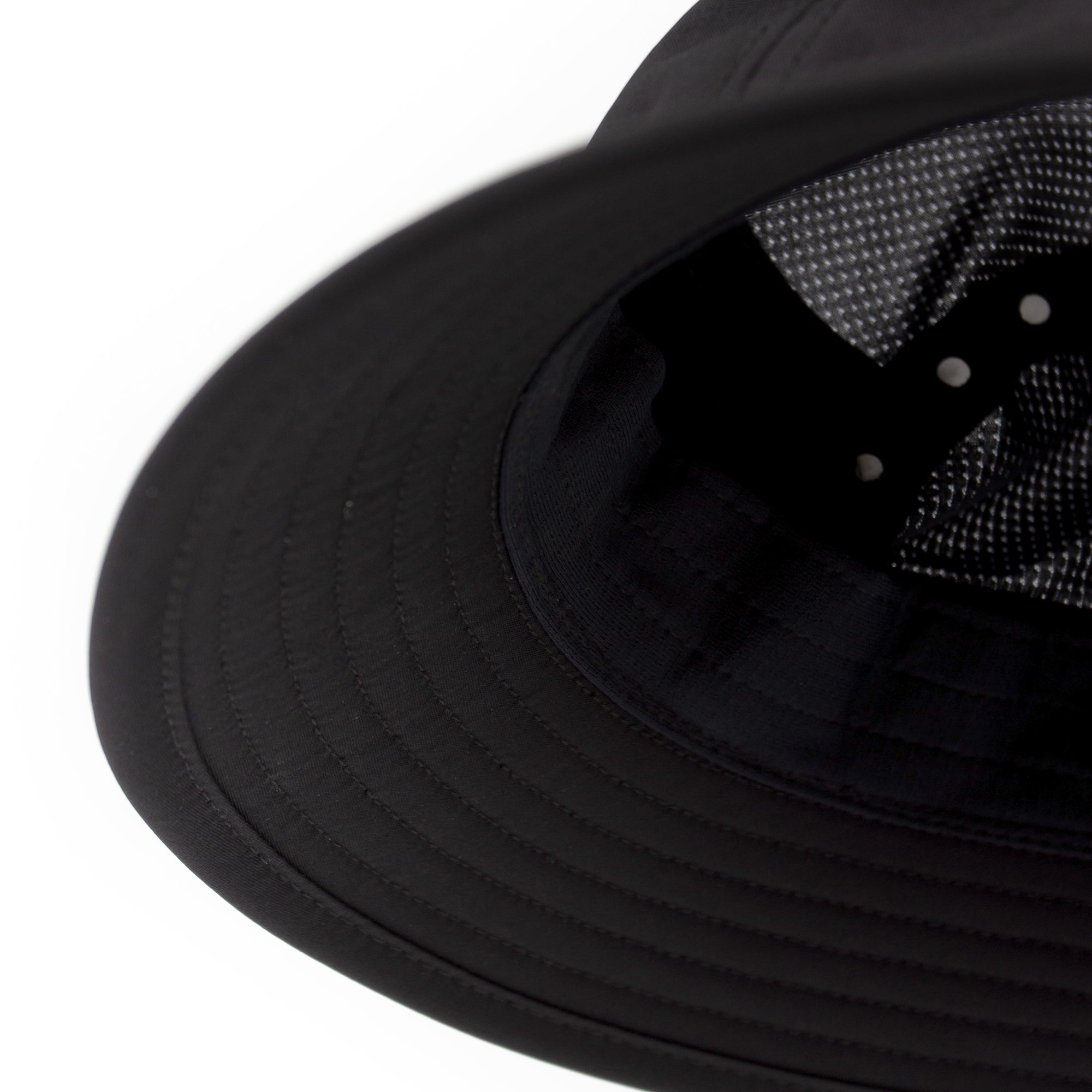 CIELE GOBUCKET COMP ATHLETICS SHADOWCAST (BLACK - REMOVE WHEN ACTIVE)
